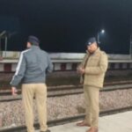 दिल्ली धमाके को देखते हुए झबरेड़ा थाना अध्यक्ष अजय शाह की टीम ने रातभर चलाया चेकिंग अभियान,, झबरेड़ा रेलवे स्टेशन सहित कई स्थानों पर भी की गई चेकिंग ..इकबालपुर पुलिस चेकिंग अभियान में रही फिसड्डी..