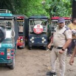 हादसे के बाद जागा परिवहन विभाग! कार्रवाई से ज्यादा जरूरी है हादसों की रोकथाम तीन मौतों के बाद कार्रवाई, सवाल—लापरवाही से दौड़ते बड़े वाहनों पर कब कसेगा शिकंजा   नगला इमरती हादसे के बाद की कार्रवाई केवल ई-रिक्शाओं तक सीमित रहेगी या तेज रफ्तार और लापरवाही से वाहन चलाने वाले बड़े वाहनों पर भी लगातार शिकंजा कसा जाएगा?